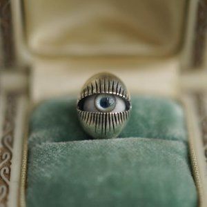 Magic eye earing ,The Addams Family